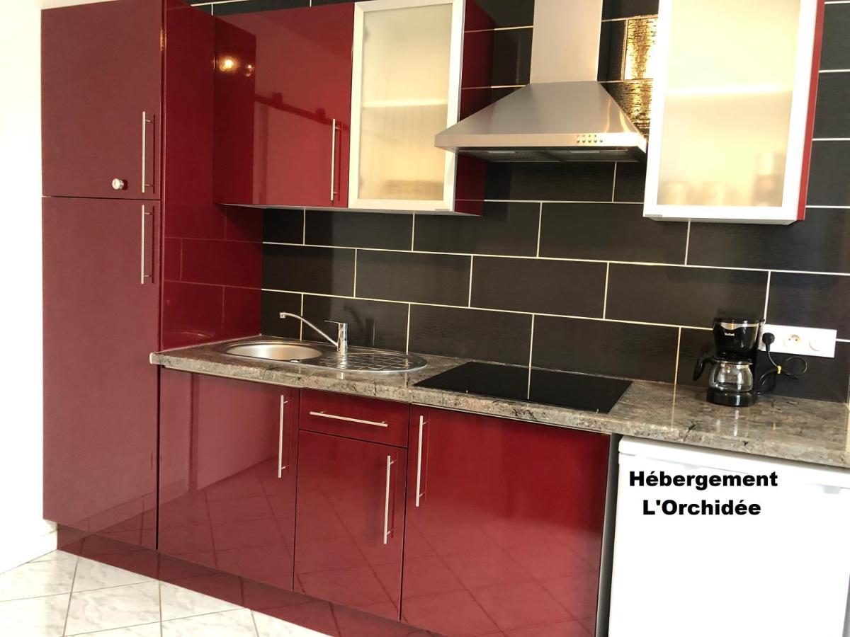 La Petalerie Apartment เอแปร์เน ภายนอก รูปภาพ