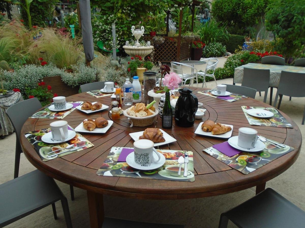 La Petalerie Apartment เอแปร์เน ภายนอก รูปภาพ