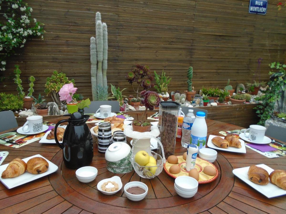 La Petalerie Apartment เอแปร์เน ภายนอก รูปภาพ
