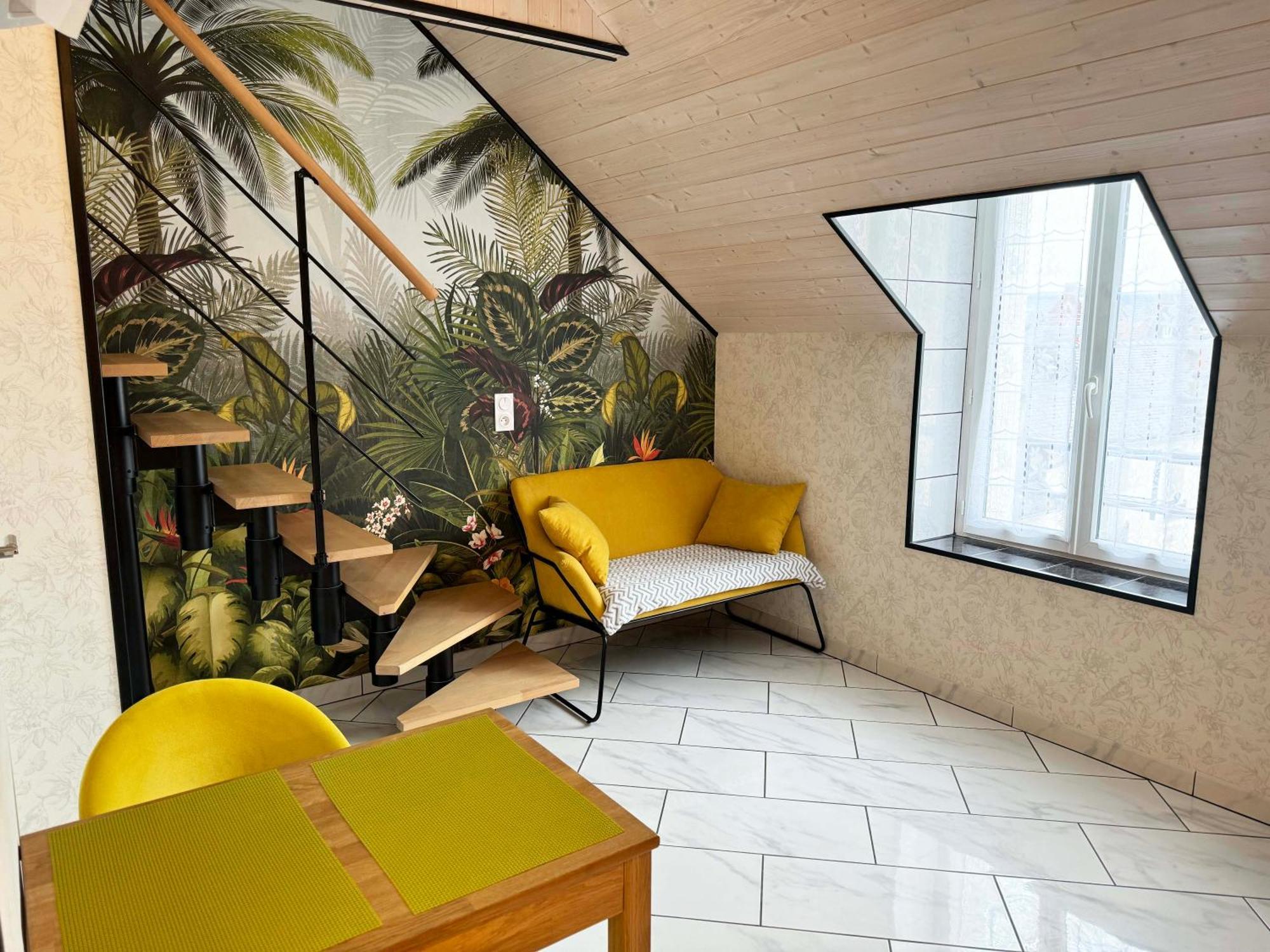 La Petalerie Apartment เอแปร์เน ภายนอก รูปภาพ