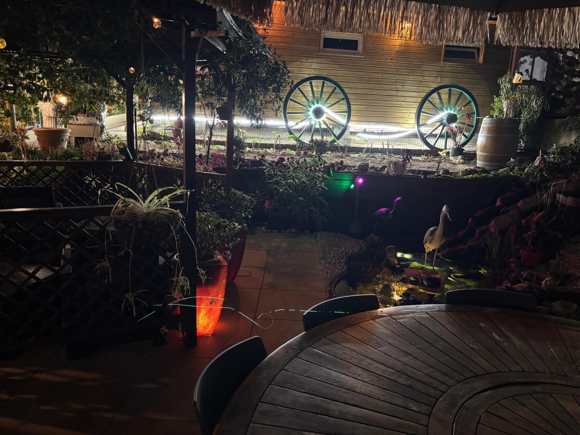 La Petalerie Apartment เอแปร์เน ภายนอก รูปภาพ