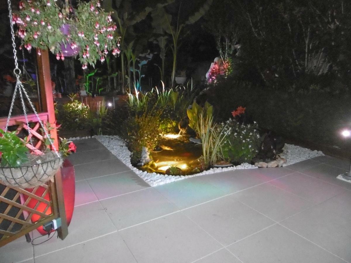 La Petalerie Apartment เอแปร์เน ภายนอก รูปภาพ